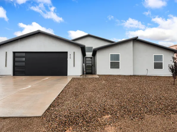825 3rd St NE, Rio Rancho, NM 87124