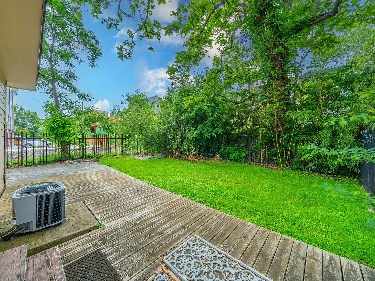 1 bed, 550 sqft, $2,160 — Photo 4