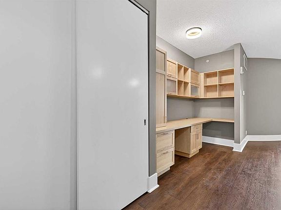 5th image of 205 E Riverfront Ave SW #312