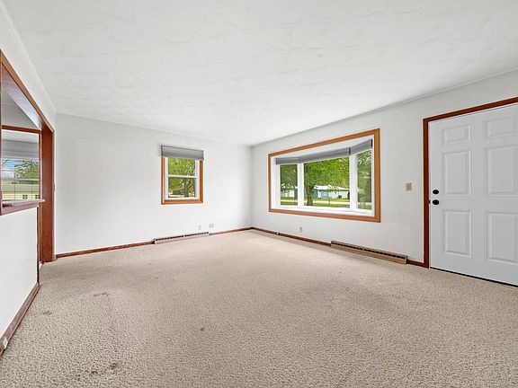 4th image of 2108 Margaret Dr