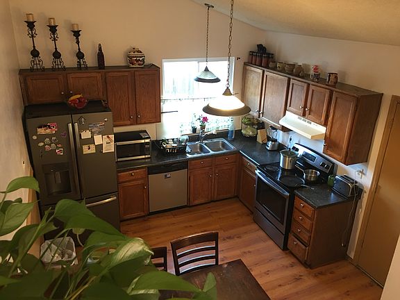 3rd image of 15093 Andrews Dr