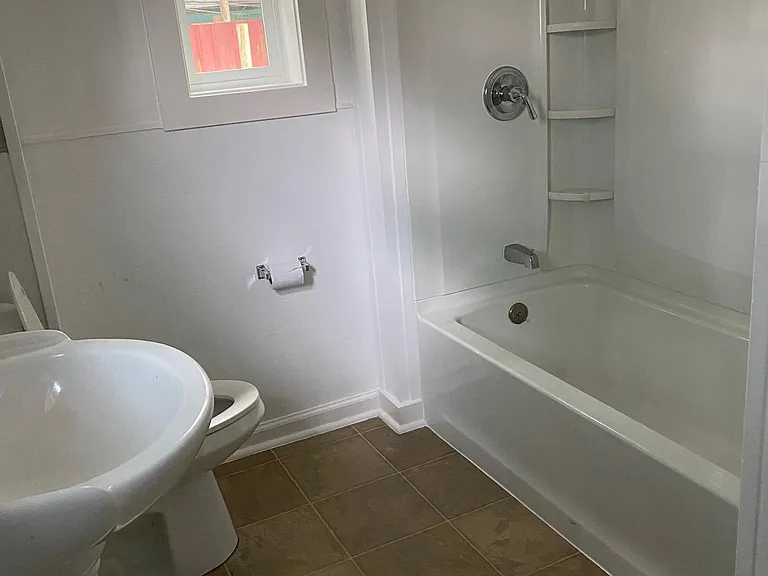 809 Molalla Ave — Photo 13