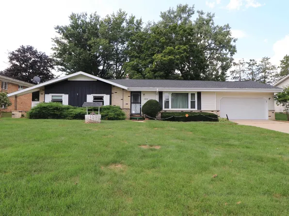 1025 N Marion Ave, Janesville, WI 53548