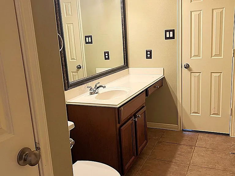 18718 Walden Forest Dr — Photo 8