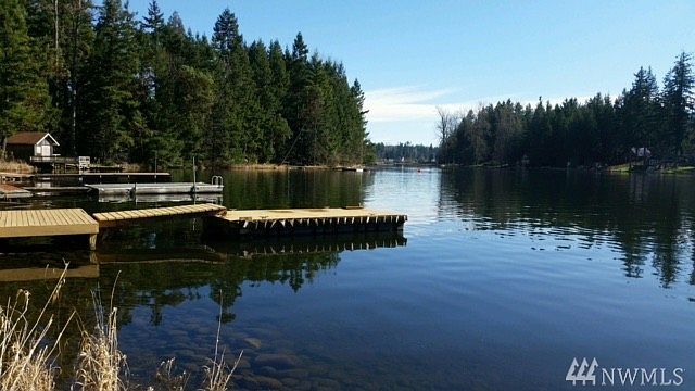 1st image of 17225 Lake Point Dr SE