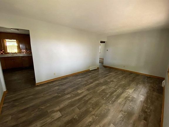 4th image of 903 N 15th St