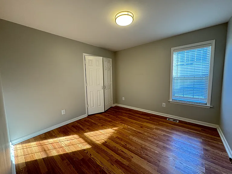 5209 Moss Hill Dr — Photo 17