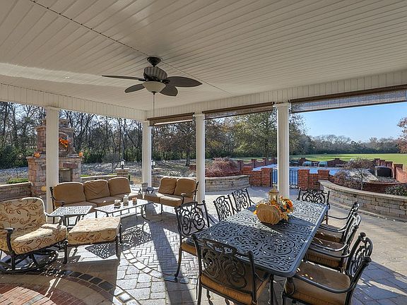 Pavers back living area