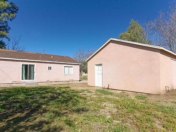 4th image of 4141 Leuzinger Dr