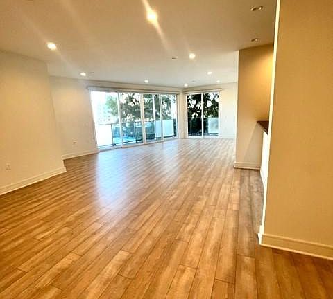 5th image of 1157 S Bundy Dr APT 302