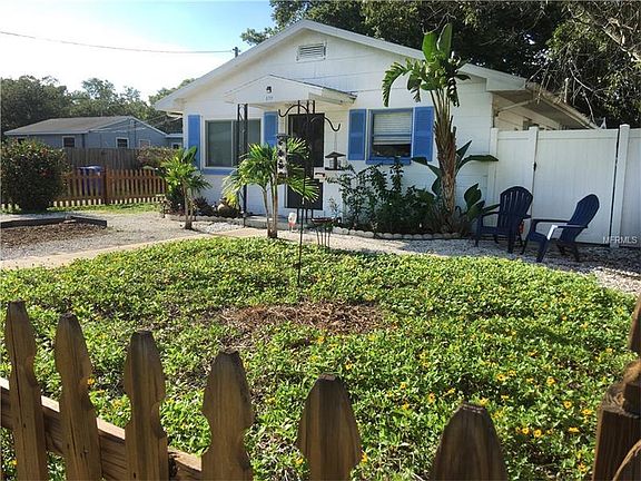 3rd image of 879 44th Ave N