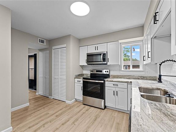 5th image of 1451 Longdale Drive