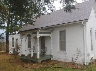 15054 E Parade Rd, Nevada, MO 64772