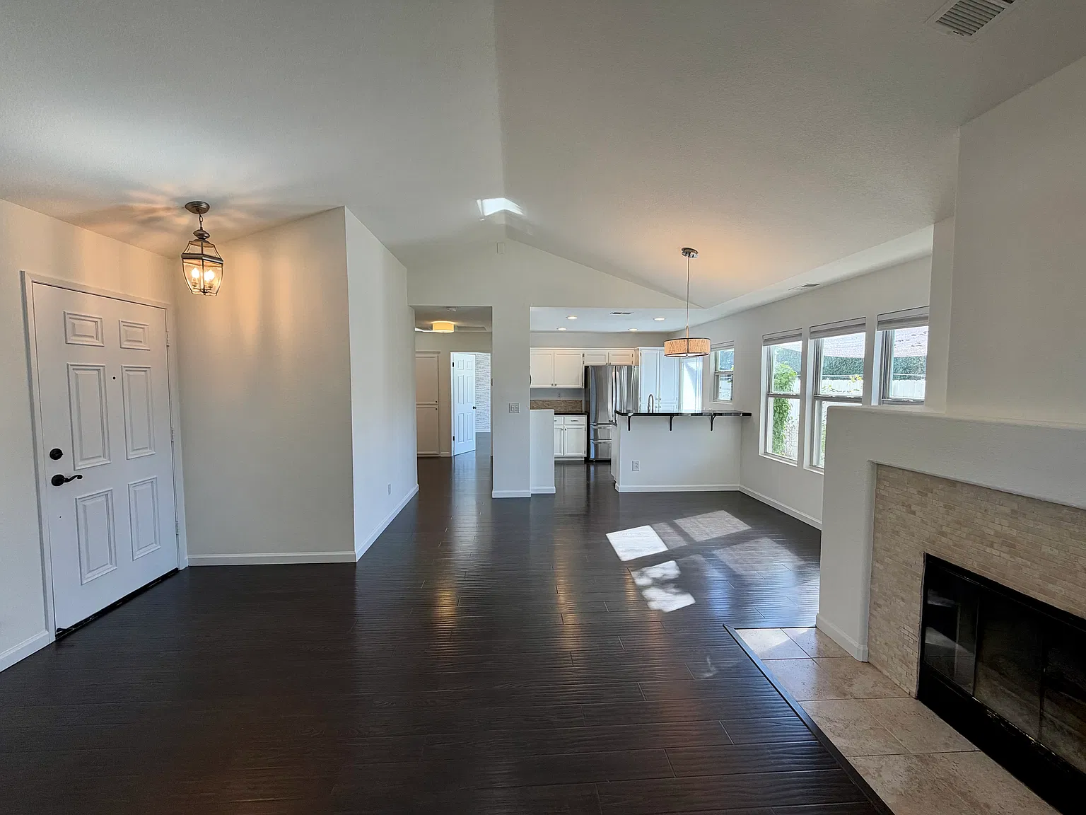 2 bed, 1020 sqft, $2,795 — Photo 4