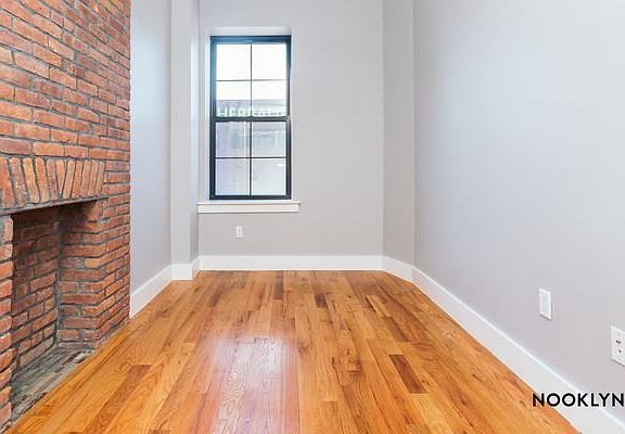 3rd image of 900 Flushing Ave #2B