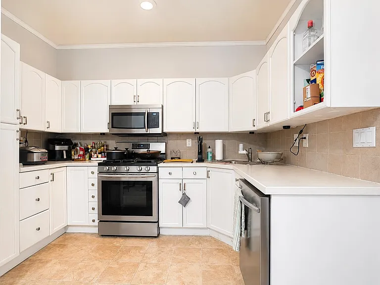 803 Willow Ave #3S — Photo 1