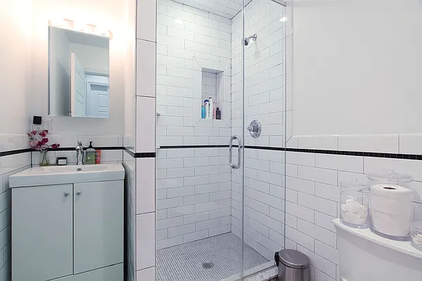 Rented by Compass | media 36