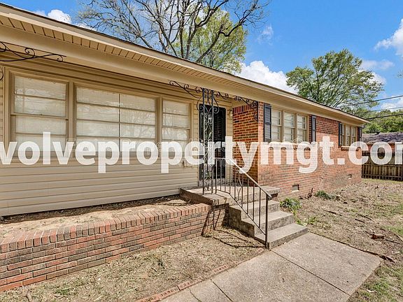 3rd image of 1012 Mount Moriah Rd