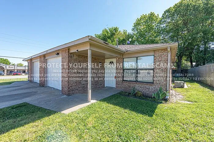 Building Photo - 1682 N Dawn Dr