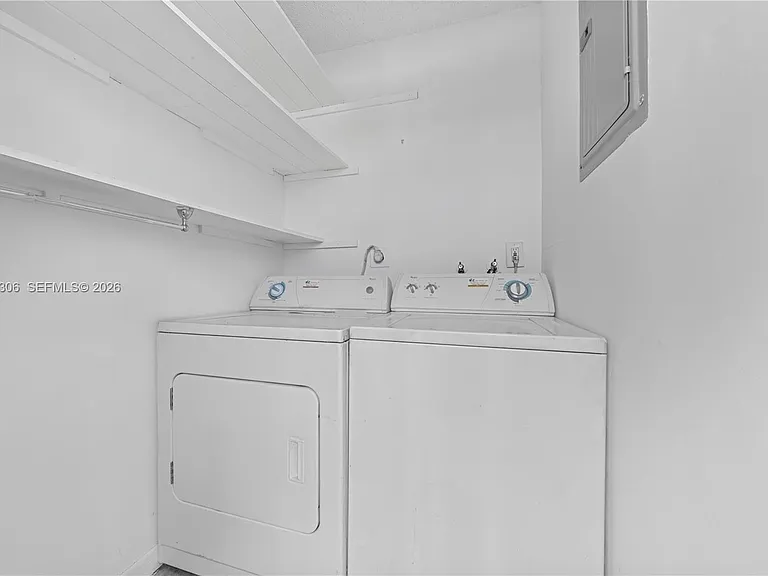 9011 NE 4th Avenue Rd #9011 — Photo 21