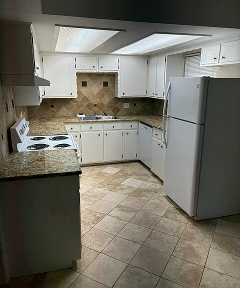 1502 Fairoaks Dr #1 — Photo 10