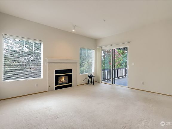 5th image of 4702 Mill Pond Drive SE #105