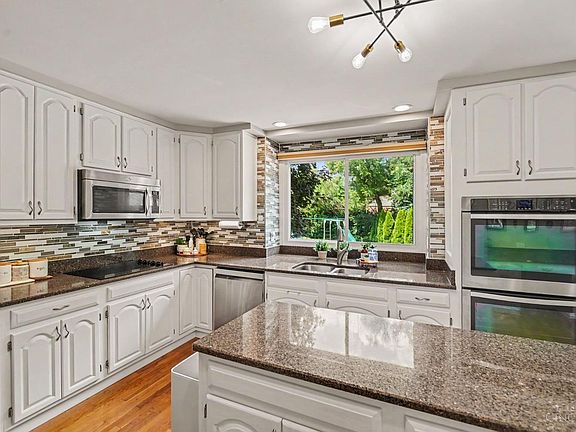 3rd image of 8909 Timberchase Ct