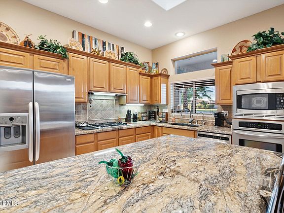 5th image of 22615 N ROBERTSON Drive