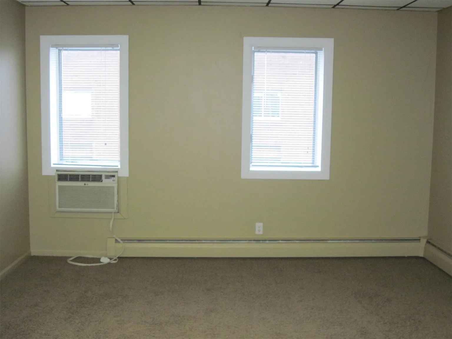 219 Sibley - A — Photo 4
