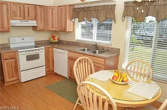 1st image of 360 Washington Ct