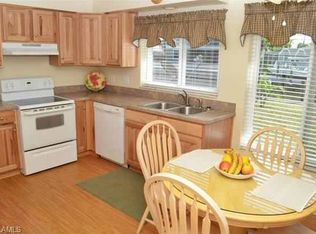 360 Washington Ct, Fort Myers Beach, FL 33931