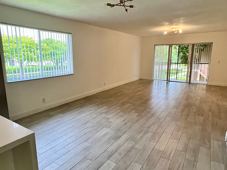 178 Lakeview Dr #201 — Photo 7