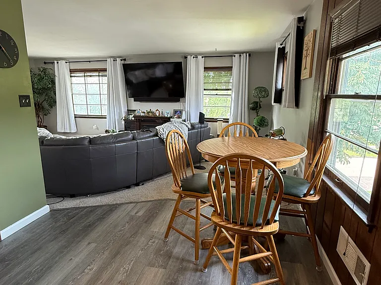 809 Croghan Ave #2 — Photo 9
