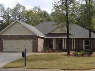 Trestle St, Crestview, FL 32536