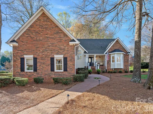 134 Lawrence Tee Ln, Mooresville, NC 28117