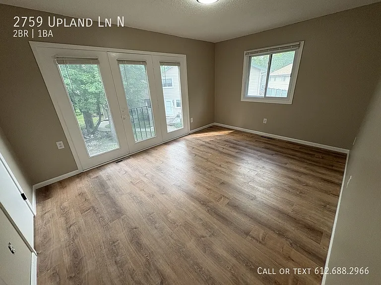 2759 Upland Ln N — Photo 4