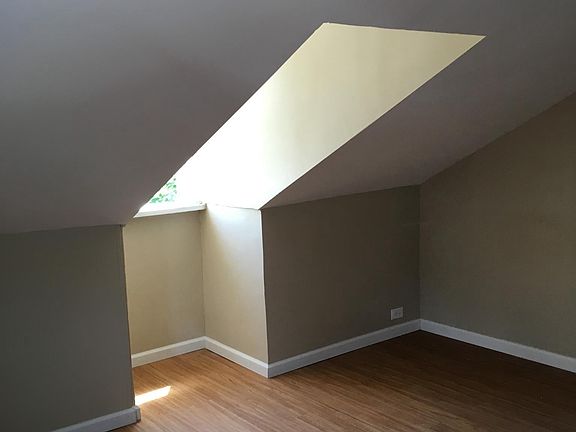 3rd image of 2234 Gaine St
