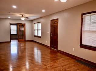 1520 SW Randolph Ave, Topeka, KS 66604