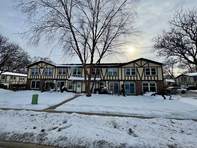 412 Saint Johns Rd APT D, Woodstock, IL, 60098