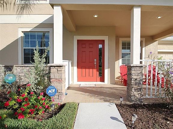 3rd image of 3943 Buckinghamshire Dr