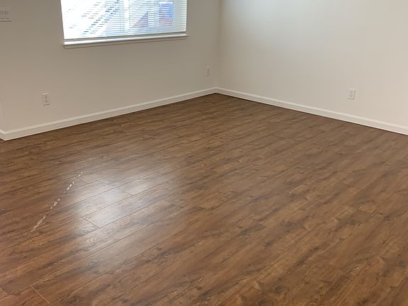 5th image of 663 Whiting St APT 3