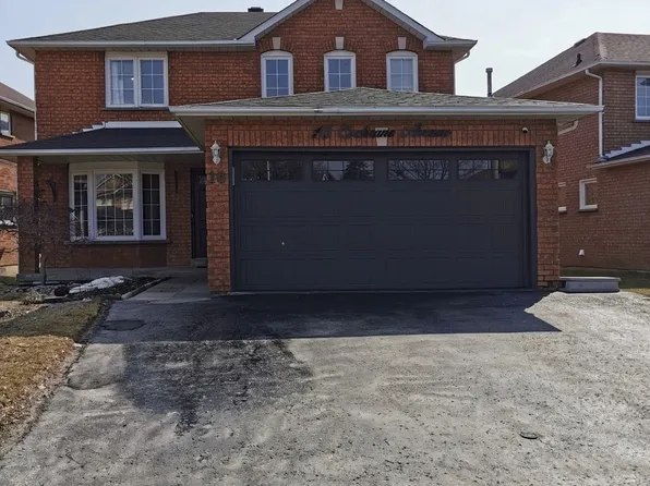 16 Cochrane Ave, Brampton, ON L6Z 4J4