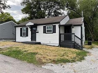 404 McKinley Ave, Richmond, MO 64085
