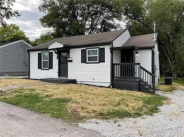 404 McKinley Ave, Richmond, MO 64085