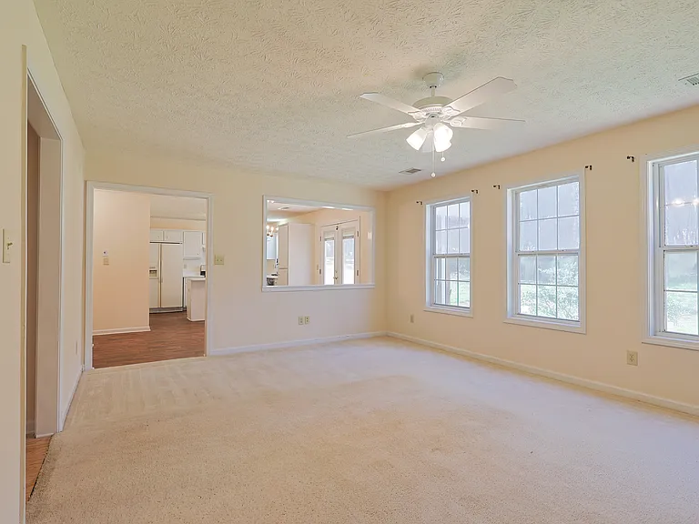 40 Harbour Lake Dr — Photo 14