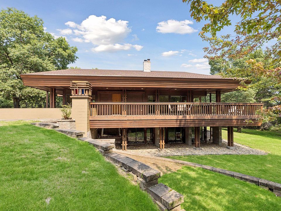 1st image of 273 Turnberry Ct