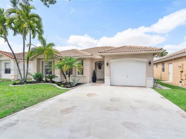 13995 S Cypress Cove Cir, Davie, FL 33325