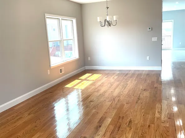 761 B 4th Street image 5 of 34