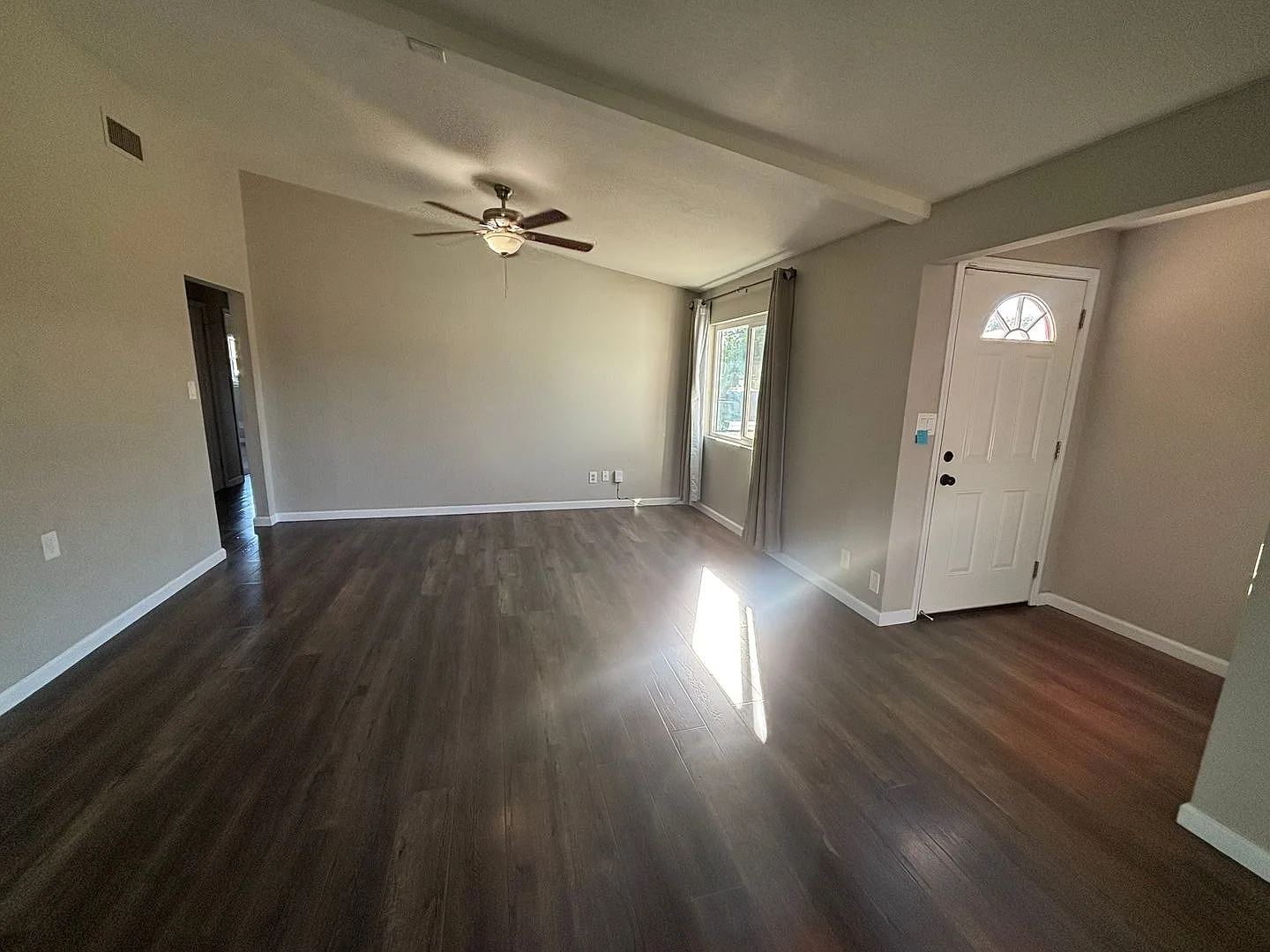 The Perfect Blend of Comfort, Style & Outdoor Living 3Bedroom & 2Bathroom — Photo 3