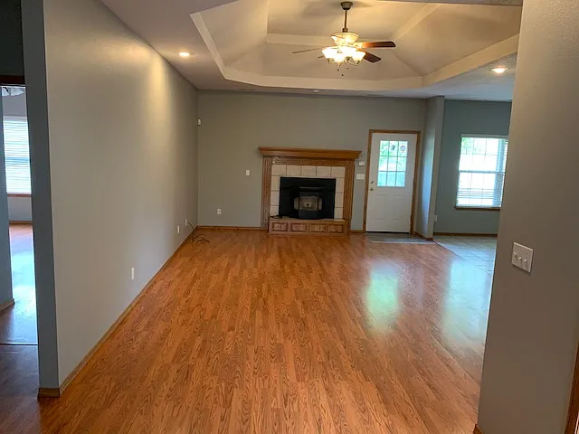 701 Andrea St — Photo 2
